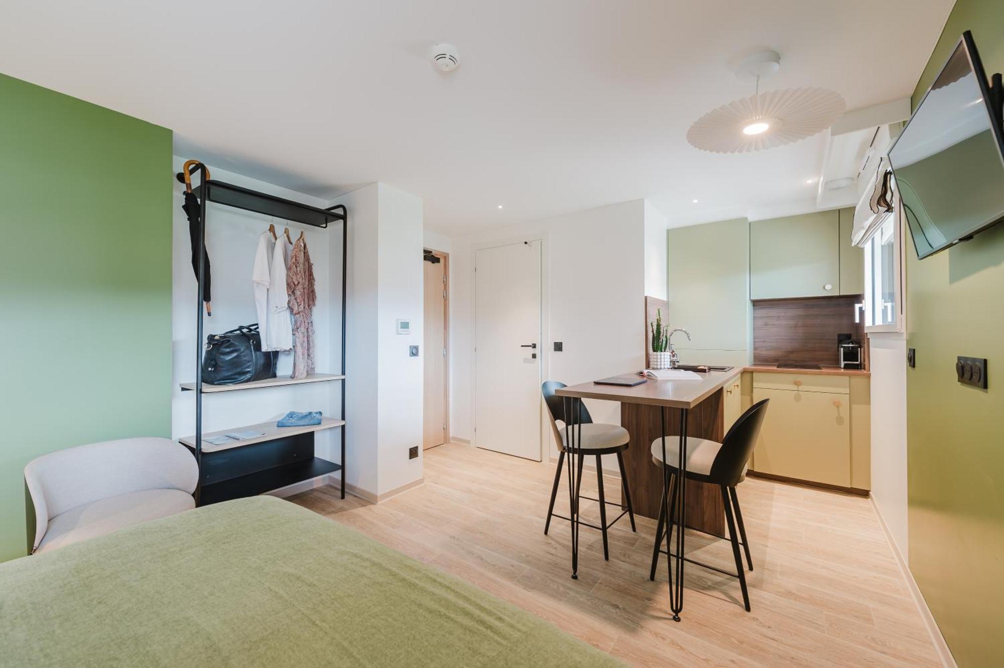 Appart Hotel Neostelia Анси Екстериор снимка