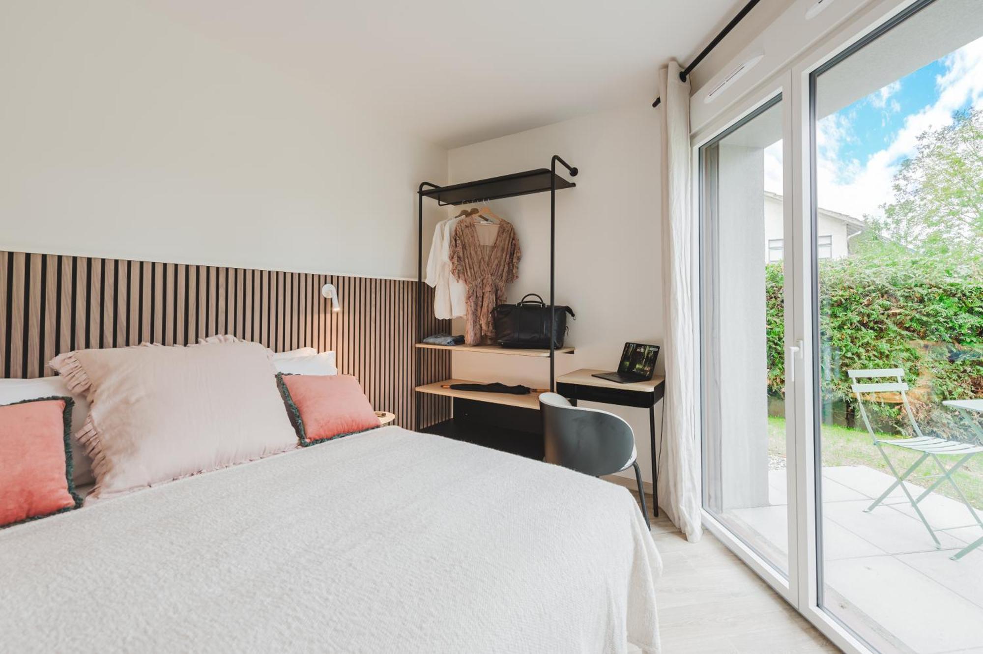 Appart Hotel Neostelia Анси Екстериор снимка