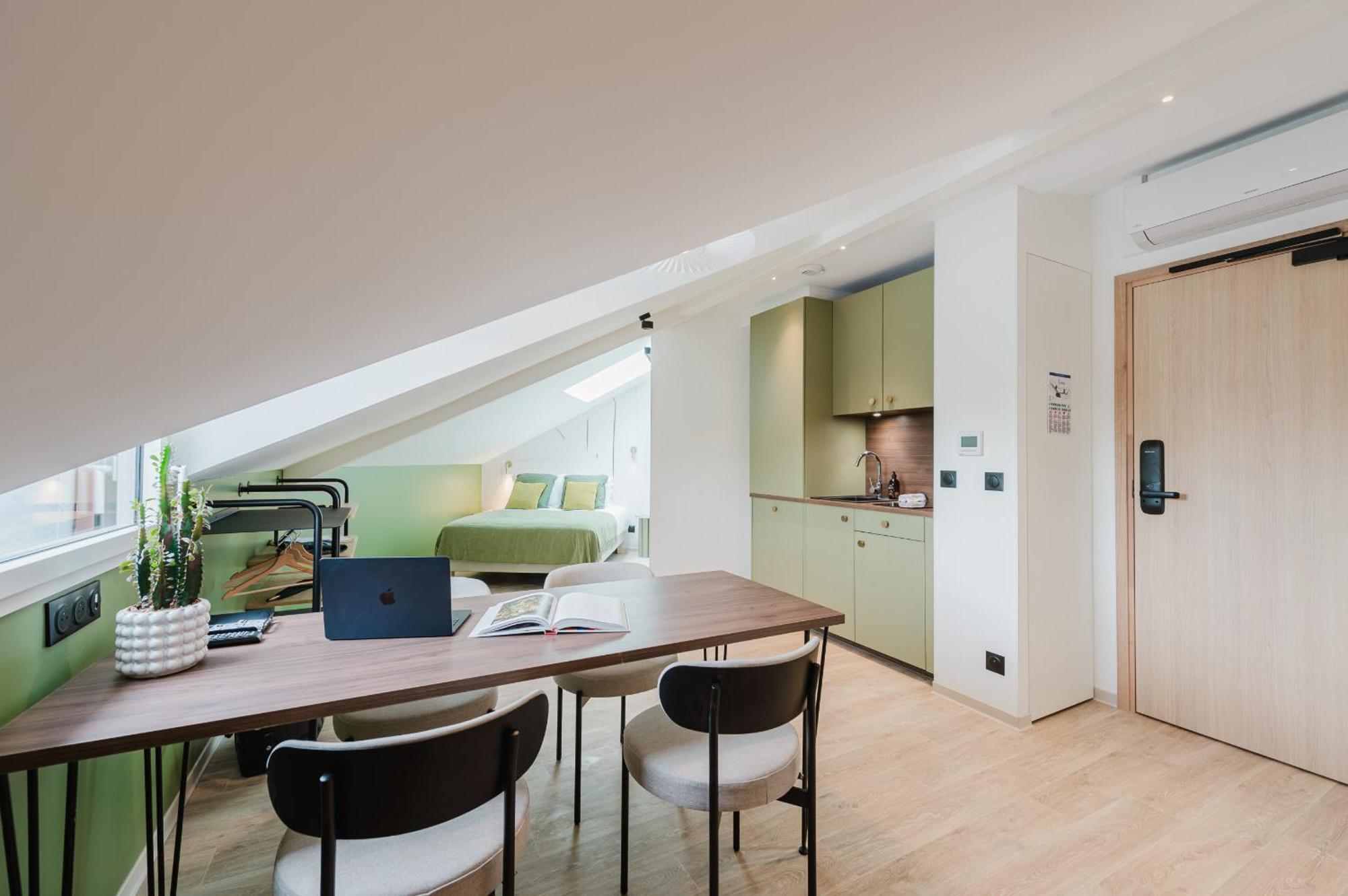 Appart Hotel Neostelia Анси Екстериор снимка